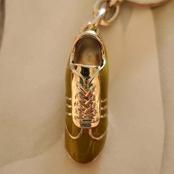 Burberry keychain sneaker - Picture 2 of 4